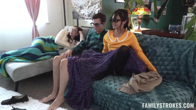 Challenge who cum first behind stepmoms back