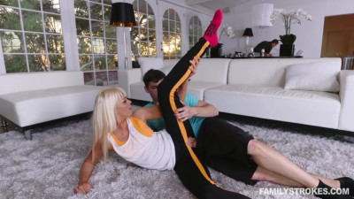 FamilyStrokes - Marie McCray (Stretching Your Stepmom) 01.05.17