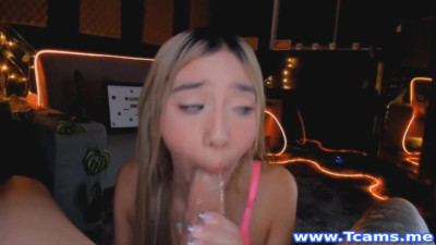 Hot Tranny Sucking Boyfriend Cock