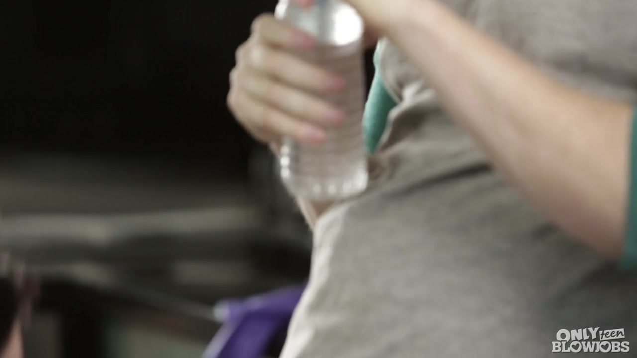 OnlyTeenBlowjobs - Cadey Mercury - ePornhubs