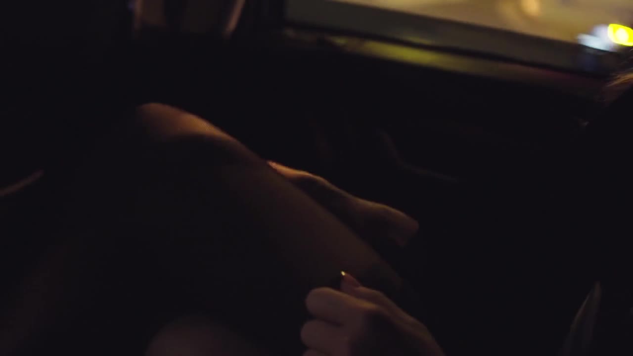 makes her tight pussy start to water - ePornhubs