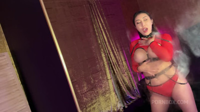 Nicole Doshi - fans in 4k